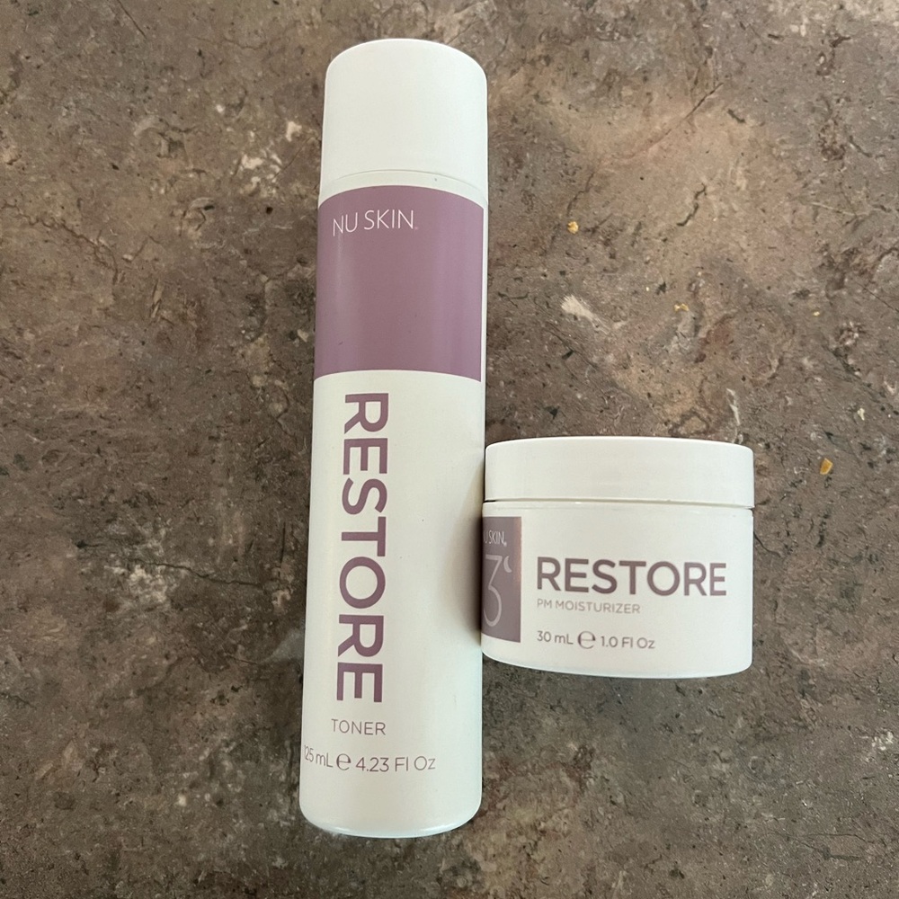 Nu Skin Restore Toner and Moisturizer Set - White and Purple